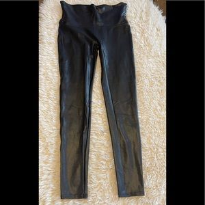 Spanx Faux Leather Leggings Large